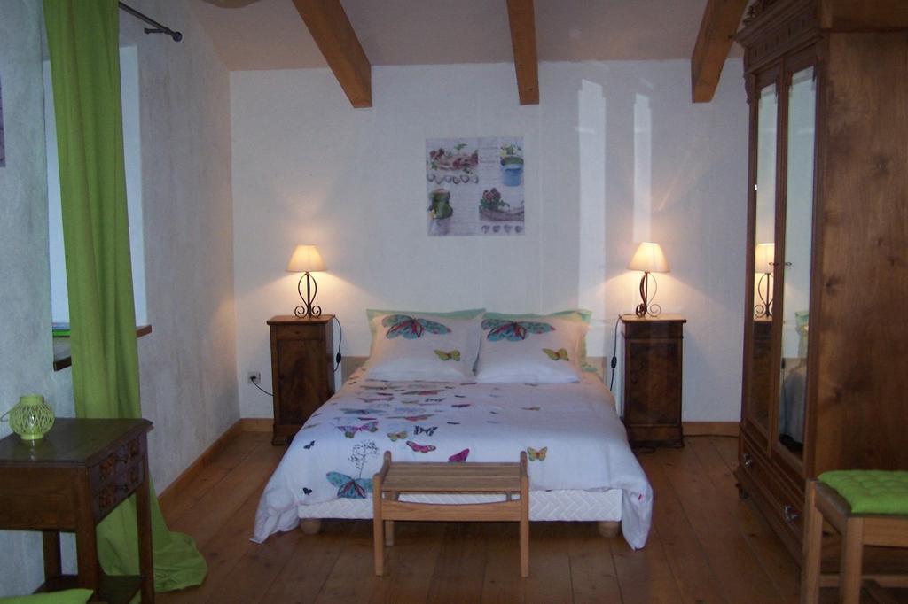 Salomony Chambre D'Hotes Marcols-les-Eaux Bilik gambar