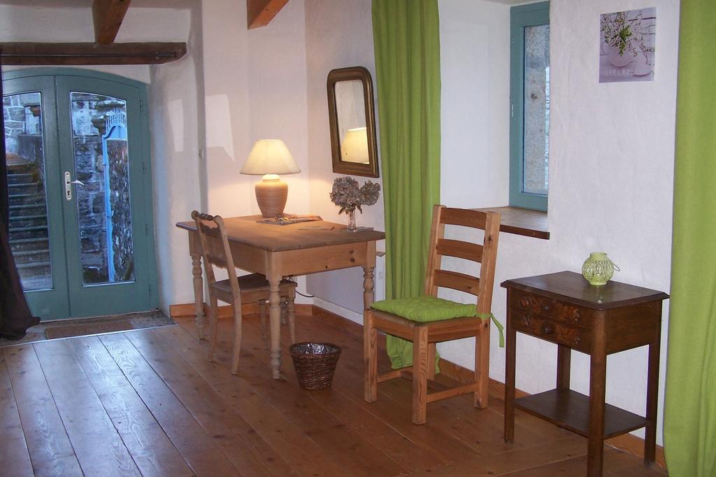 Salomony Chambre D'Hotes Marcols-les-Eaux Bilik gambar